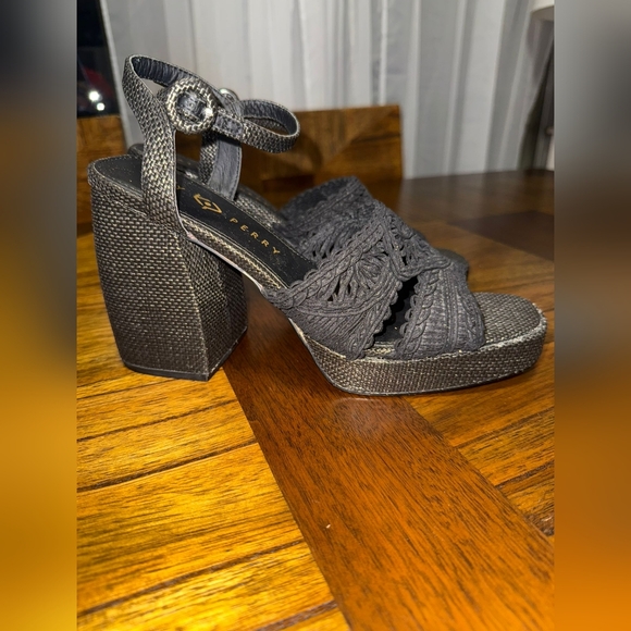 NWT KATY PERRY HTE MEADOW UPPER CROCHET BLACK SANDALS PLATFORM SIZE 9.5 - Picture 9 of 10